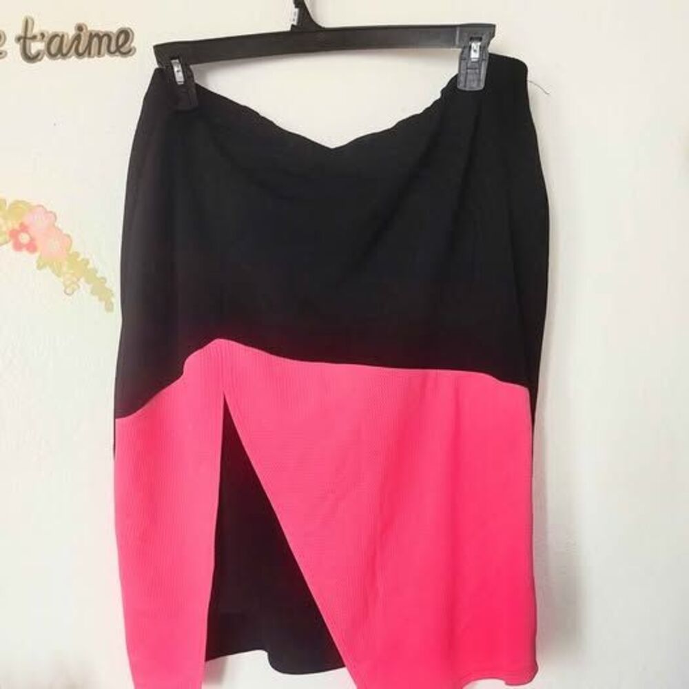 Black and Pink Front Assymetrical Split Skirt 3X